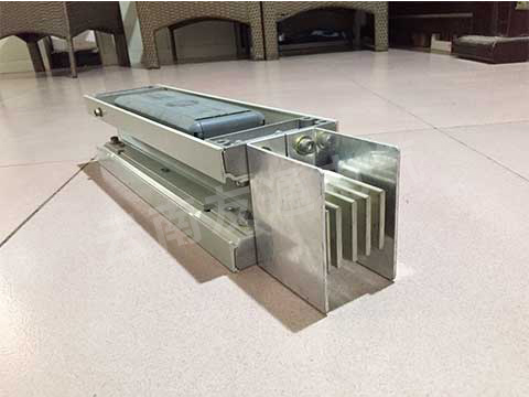 供應密集型母線槽